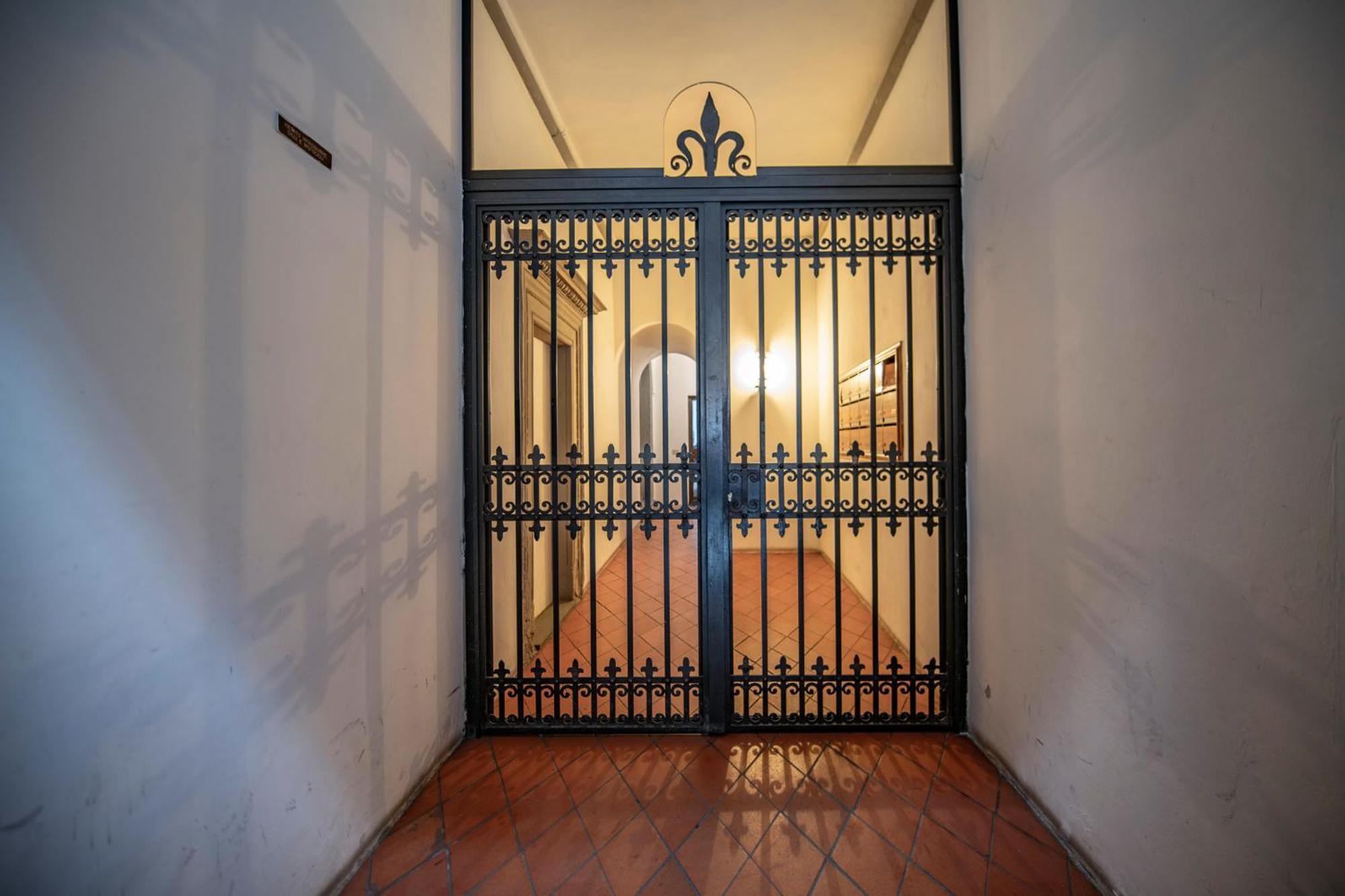 Mamo Florence - Borgo San Jacopo Apartment Екстериор снимка